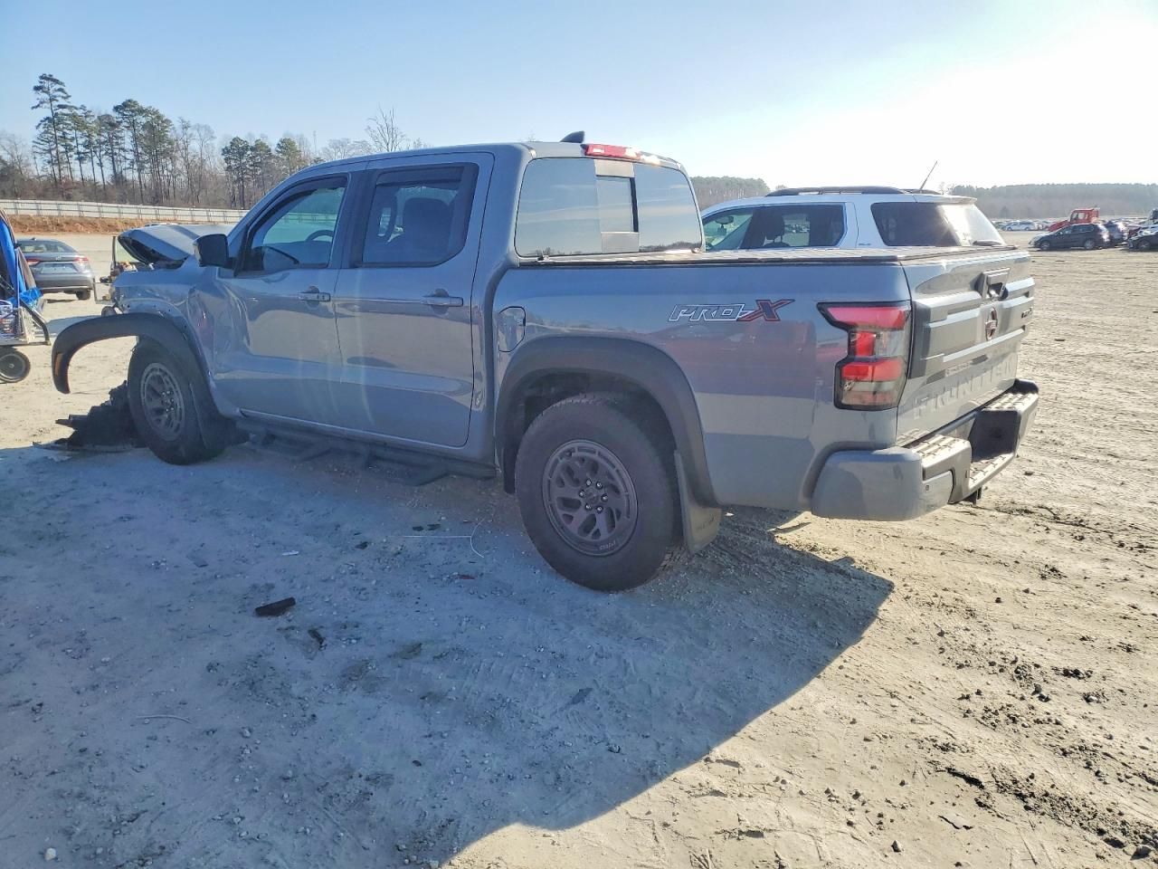 2025 Nissan Frontier s