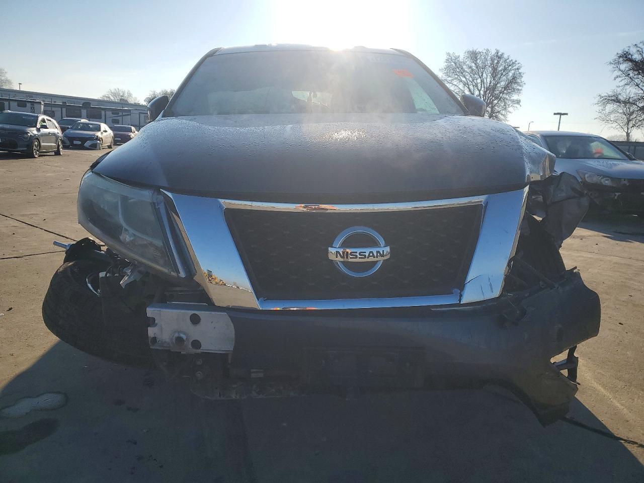 2013 Nissan Pathfinder s