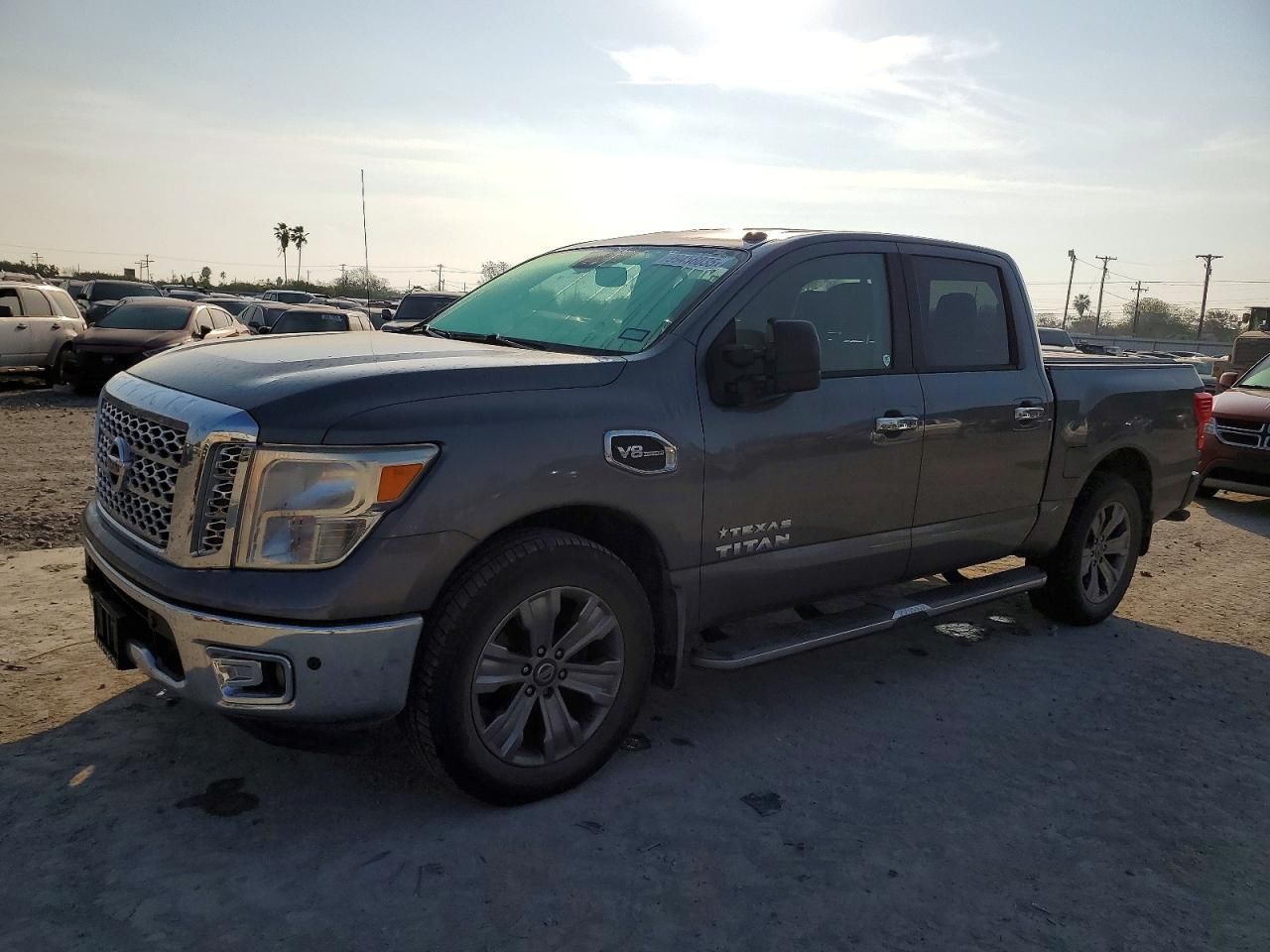 2017 Nissan Titan sv