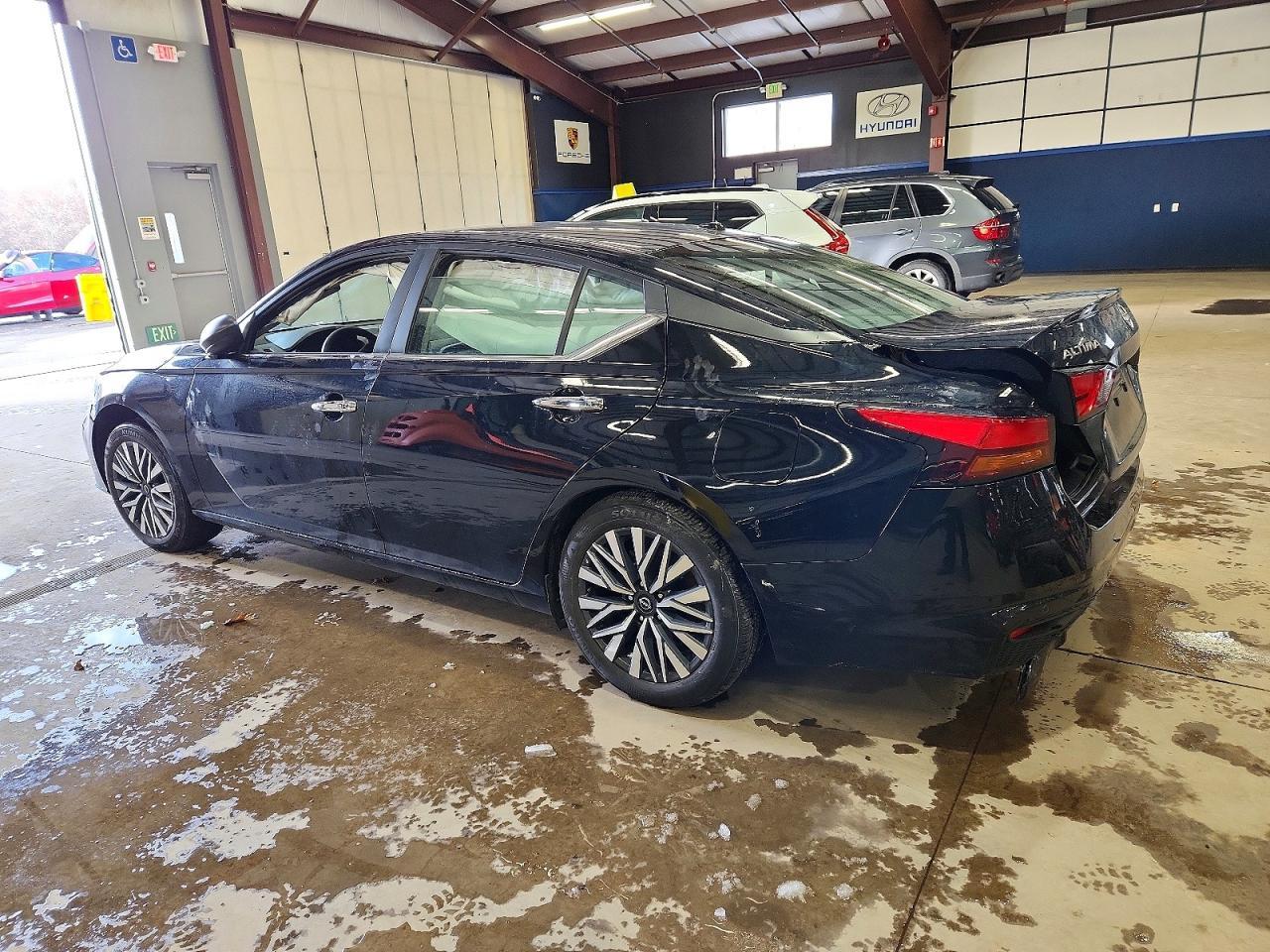 2024 Nissan Altima sv