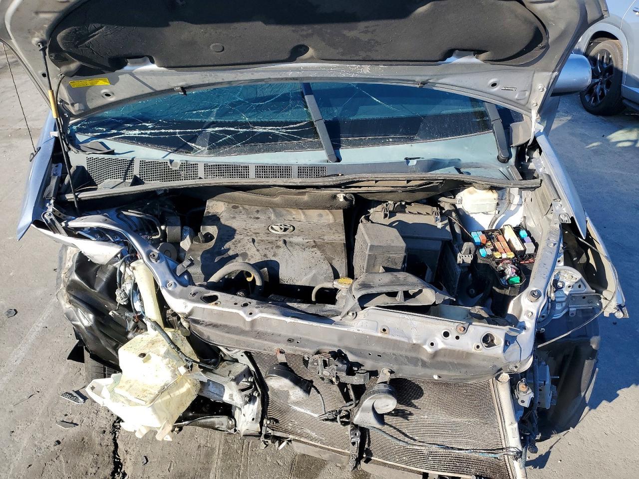 2013 Toyota Sienna le