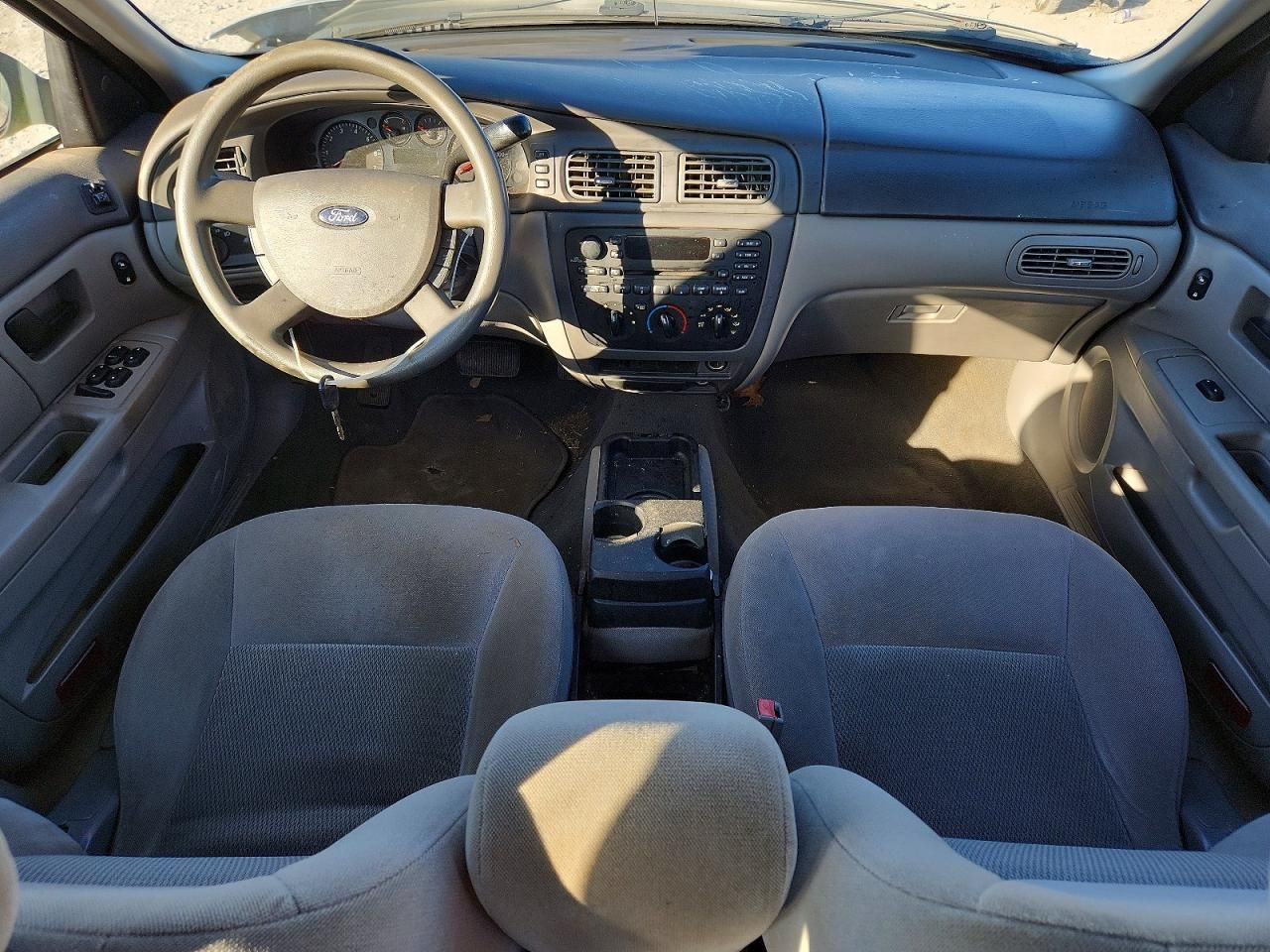 2006 Ford Taurus se
