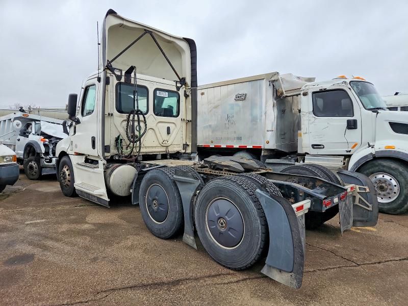 2022 Freightliner Cascadia 126