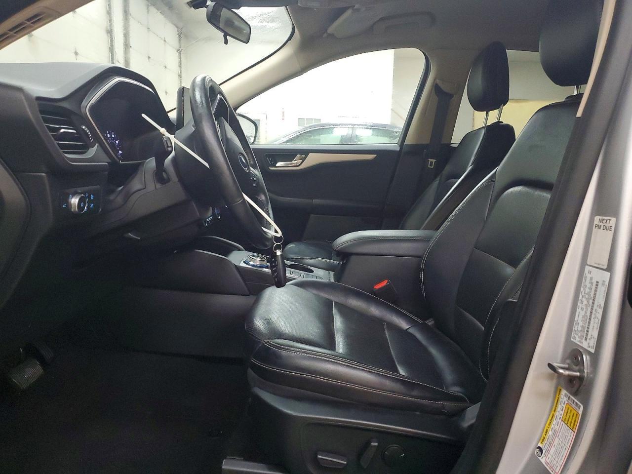 2020 Ford Escape sel