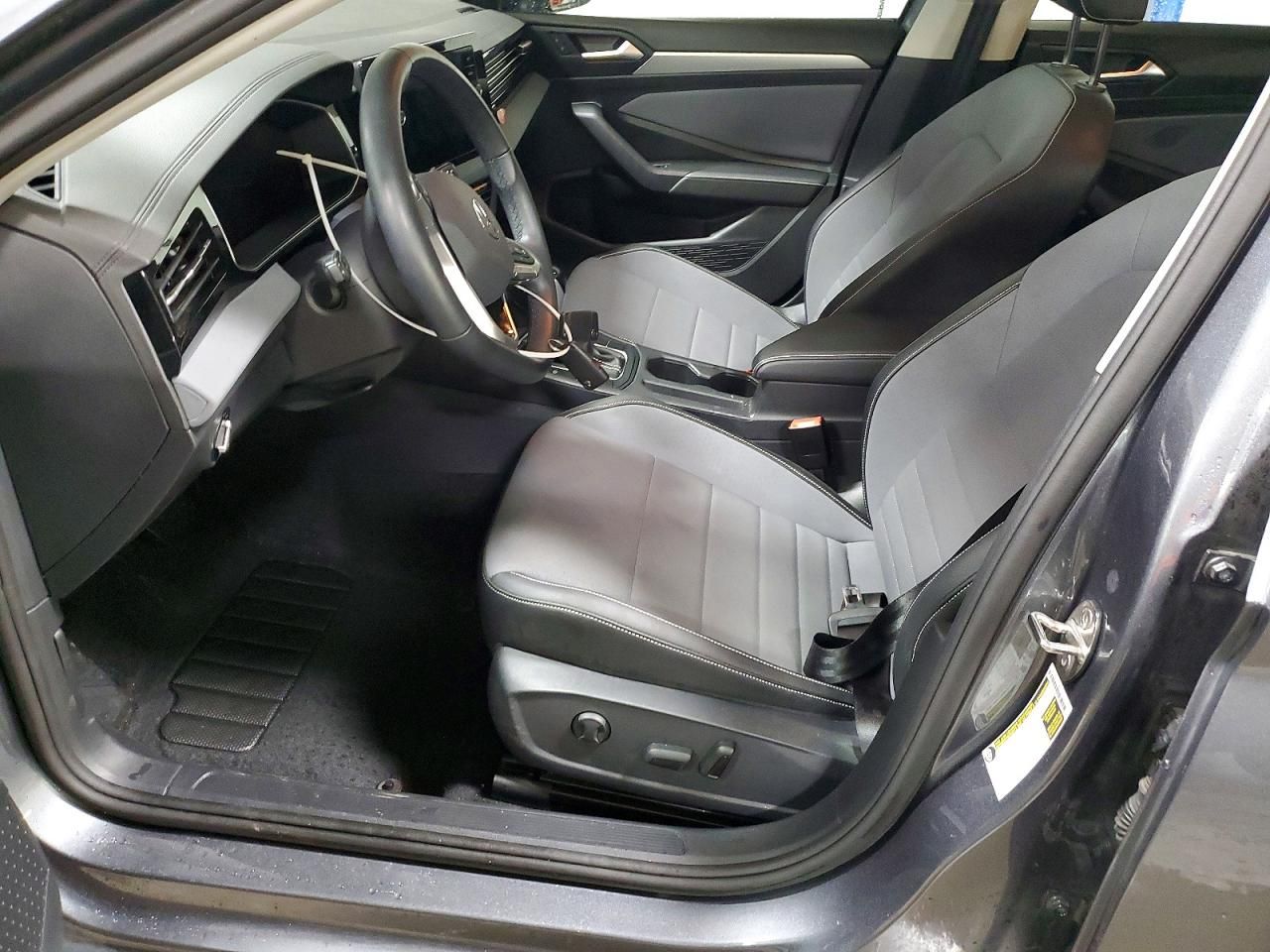 2025 Volkswagen Jetta se