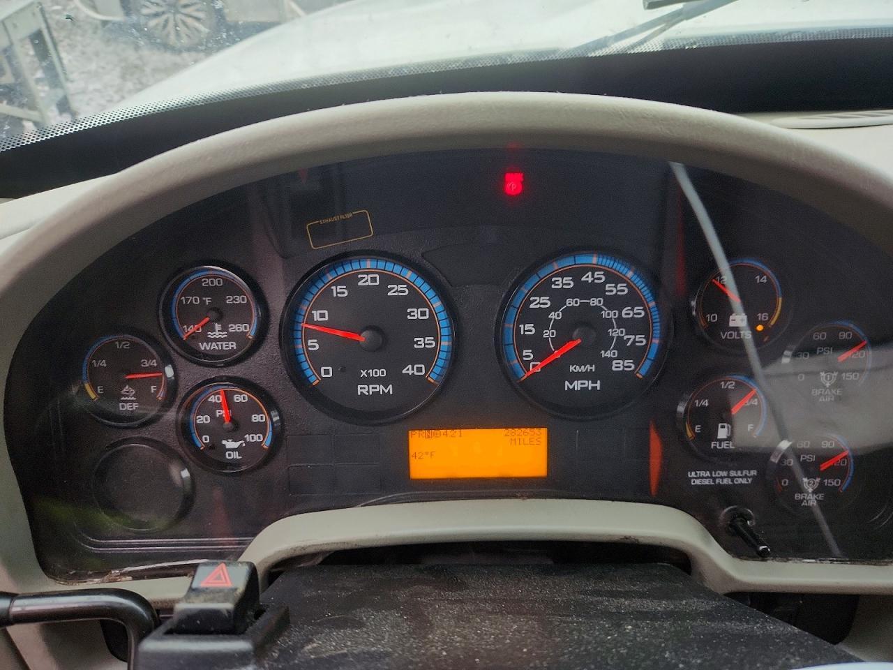 2015 International 4300 BOX Truck