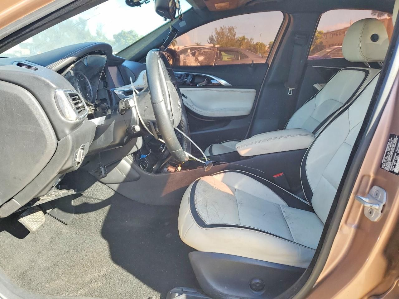 2017 Infiniti Qx30 Base