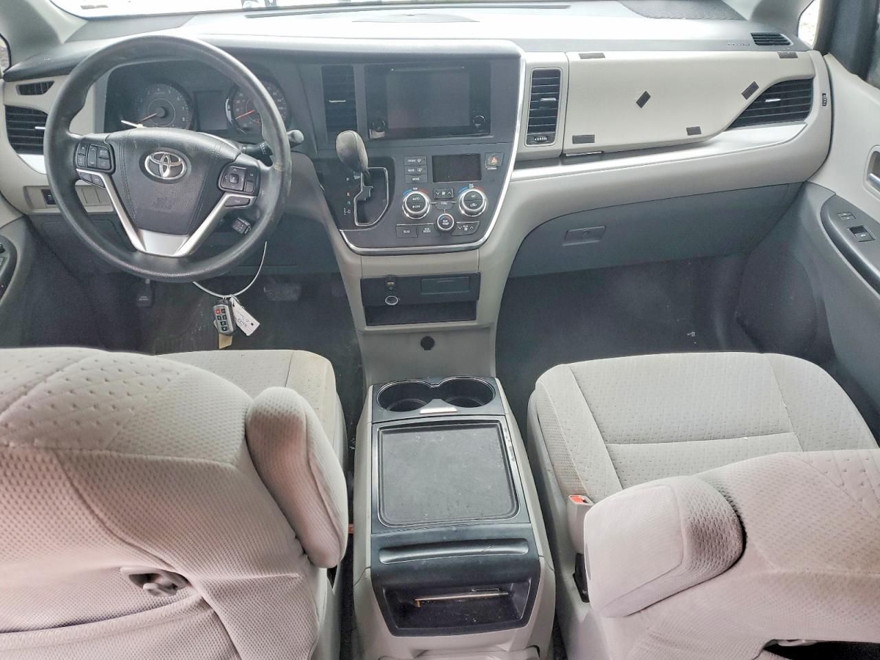 2015 Toyota Sienna le