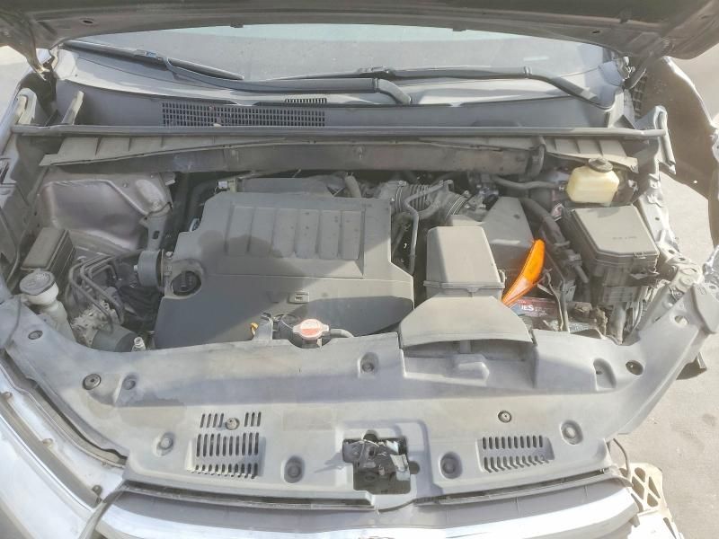 2016 Toyota Highlander le