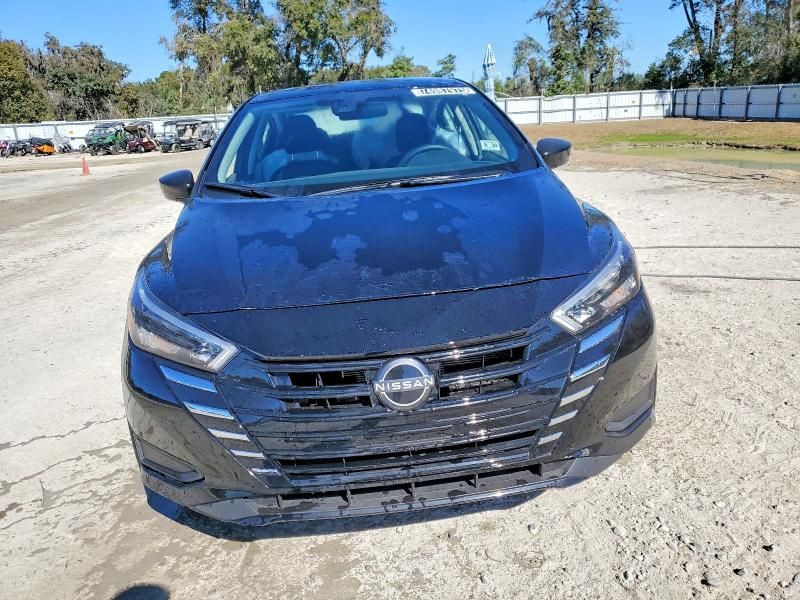 2025 Nissan Versa sv
