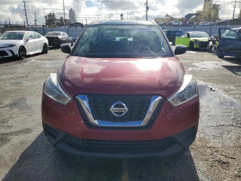 2019 Nissan Kicks s