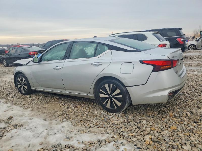 2022 Nissan Altima sv