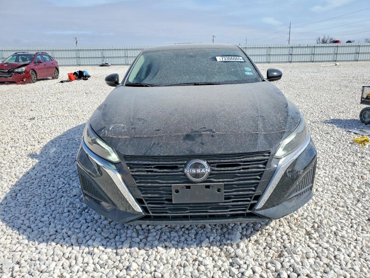2024 Niss Altima