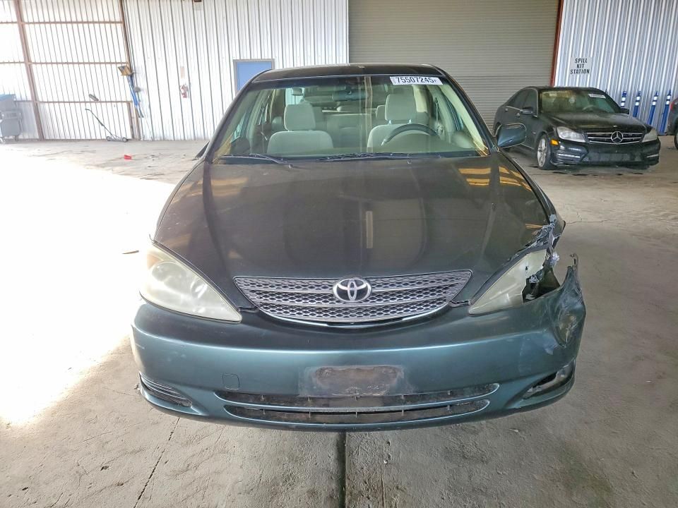 2002 Toyota Camry le