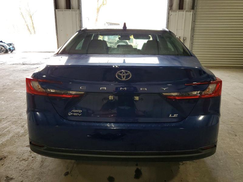 2025 Toyota Camry le