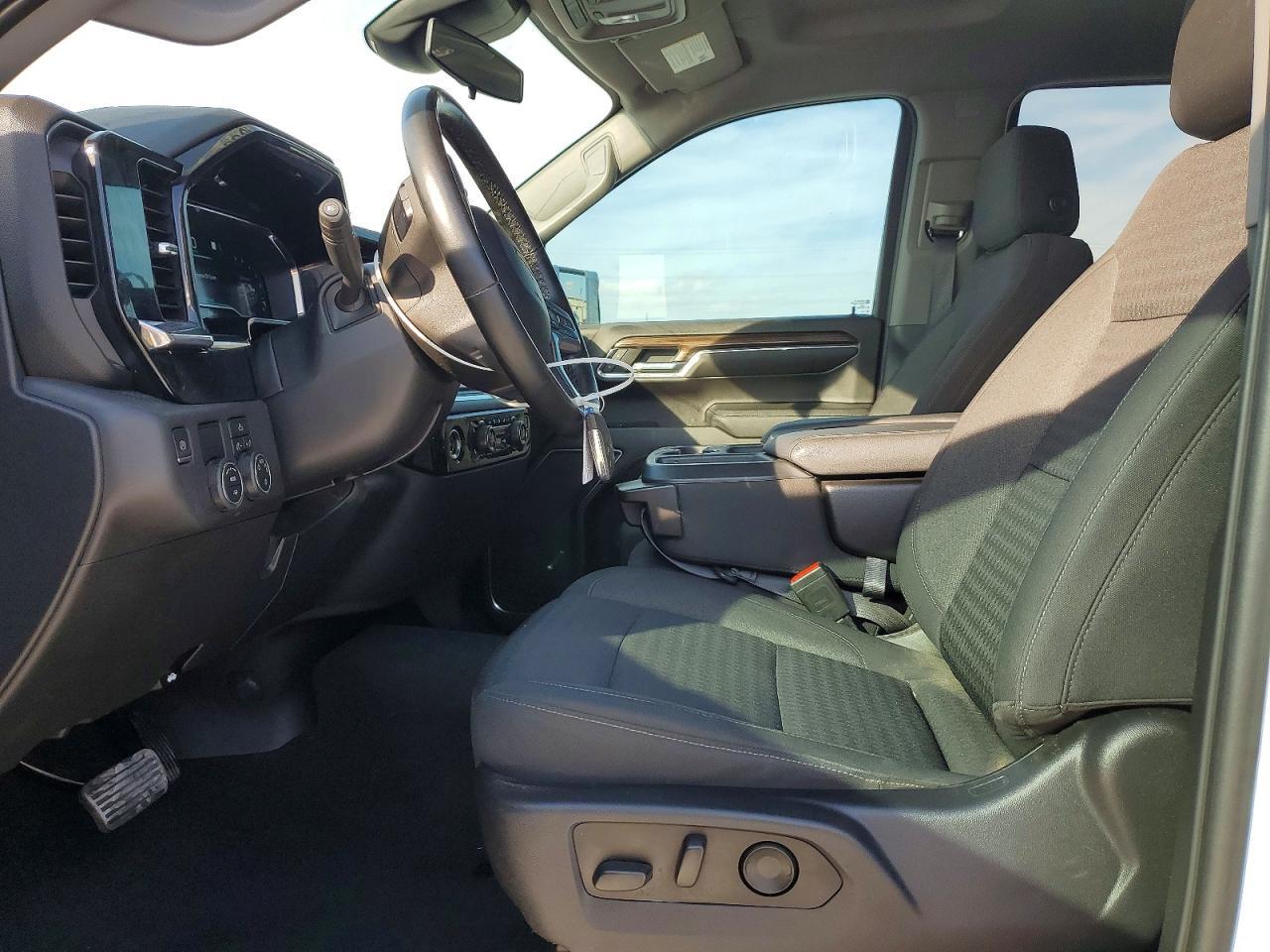 2023 Chevrolet Silverado C1500 lt