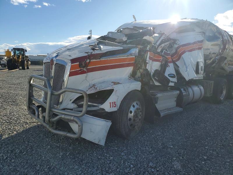 2023 Kenworth Construction T680