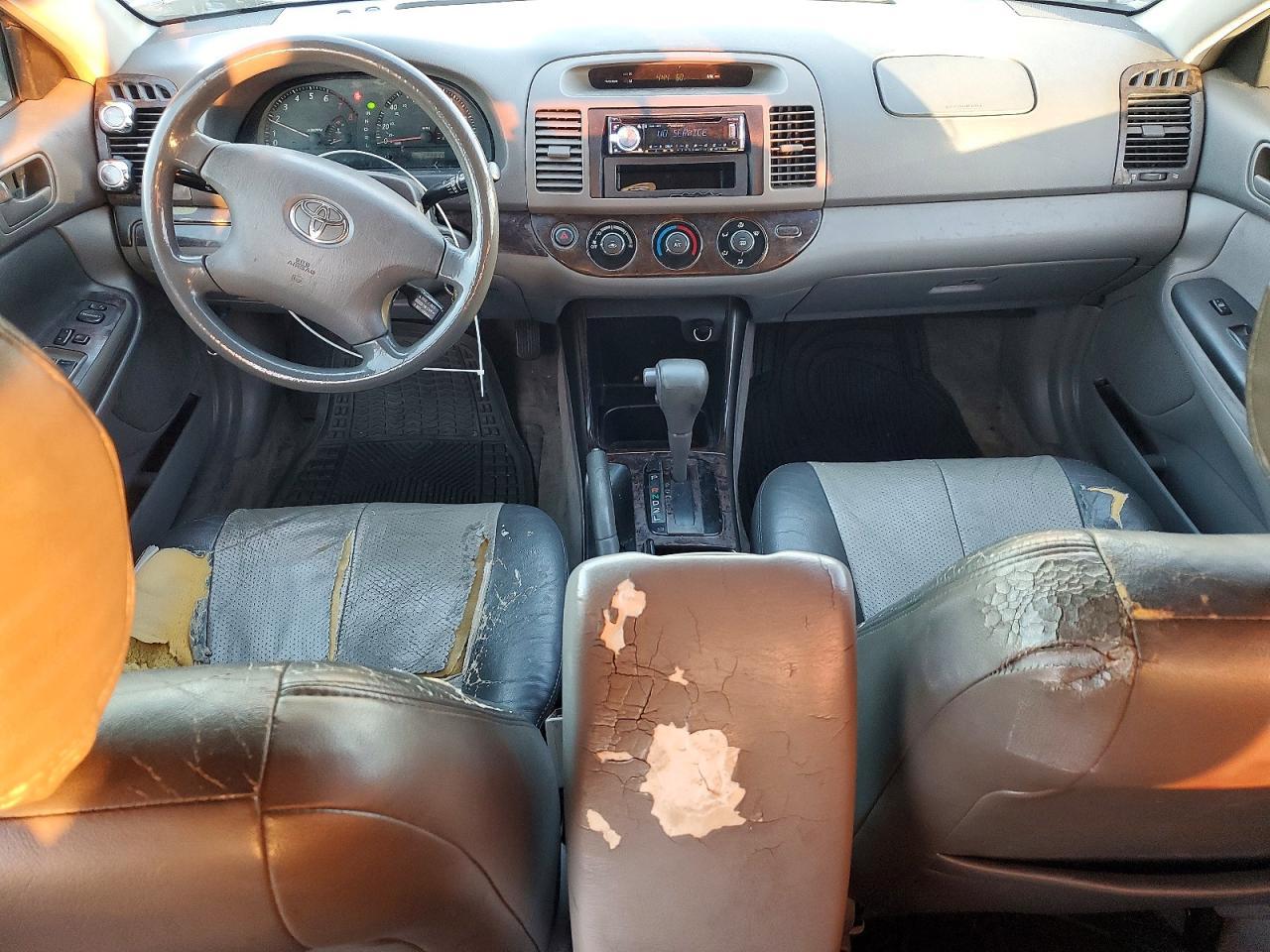 2002 Toyota Camry le