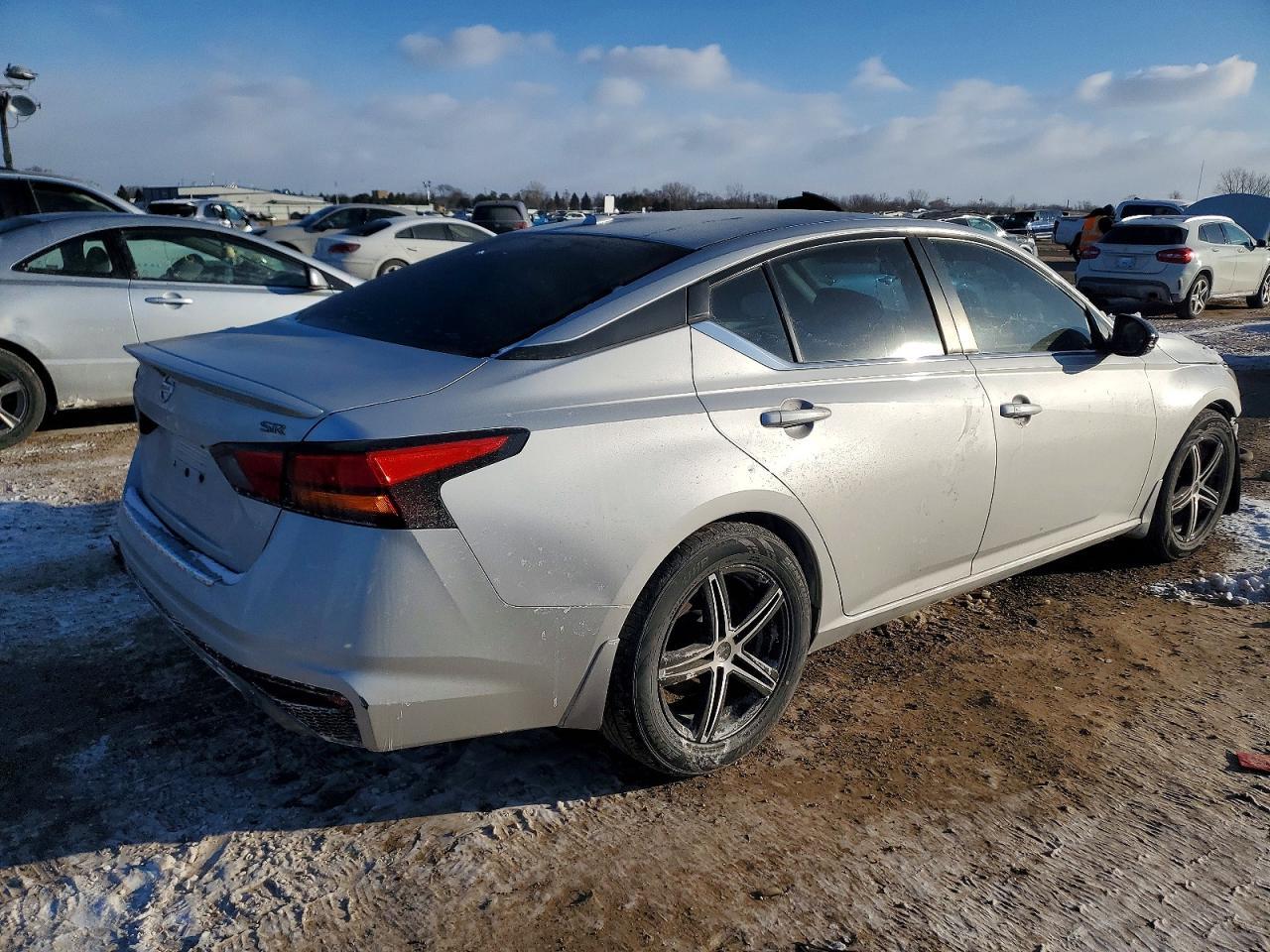 2019 Niss Altima 2.5 sr