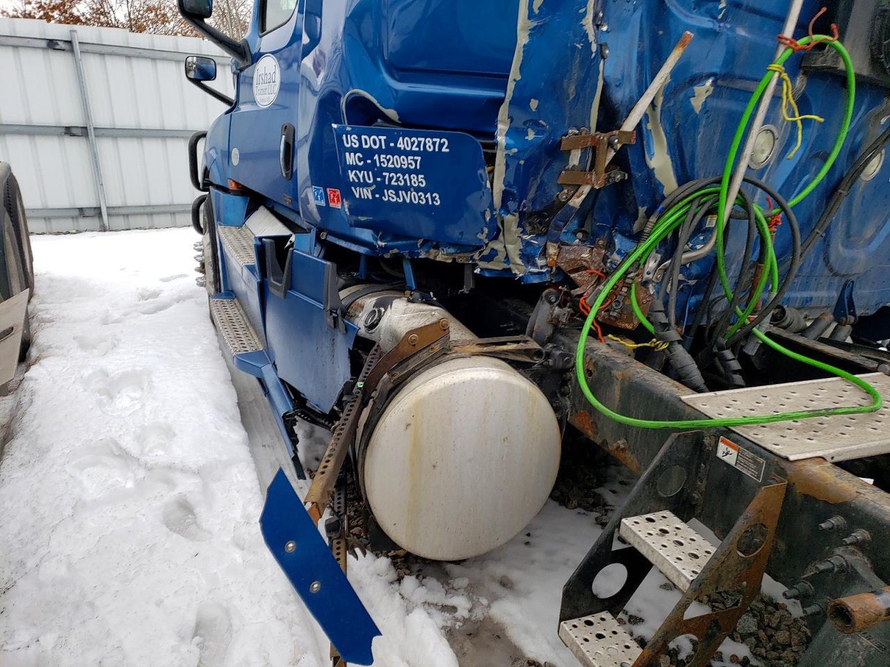 2018 Freigliner 2018 Freightliner Cascadia 126 Semi Truck