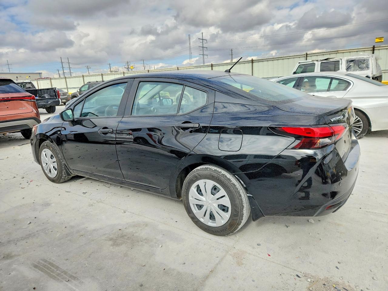 2025 Nissan Versa s