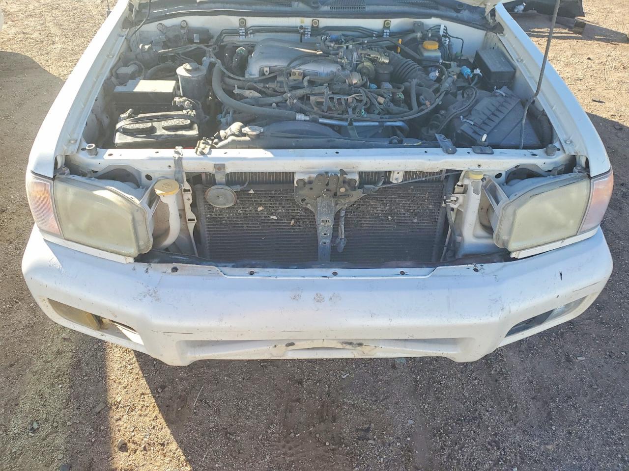 2001 Niss Pathfinder le