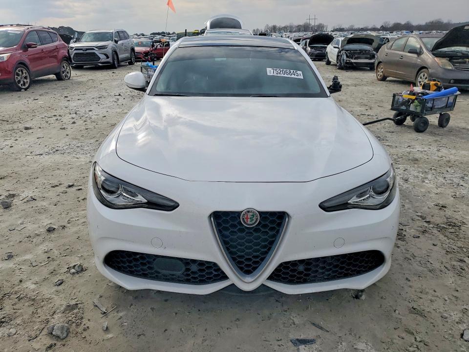 2018 Alfa Romeo Giulia ti