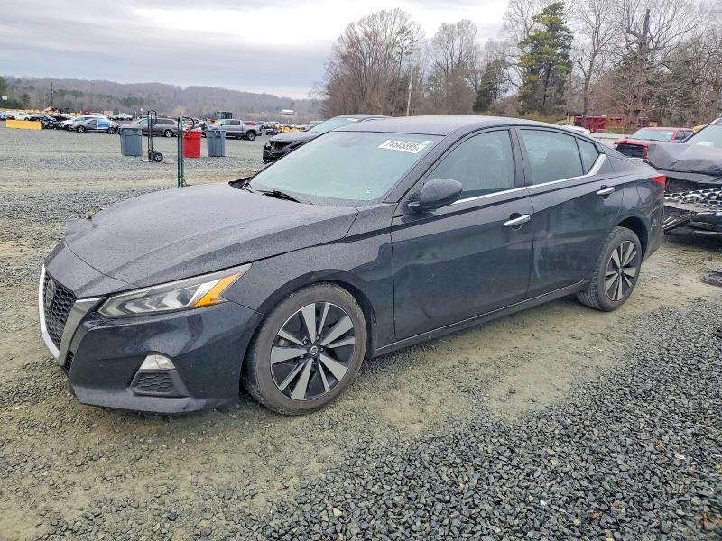 2021 Nissan Altima sv
