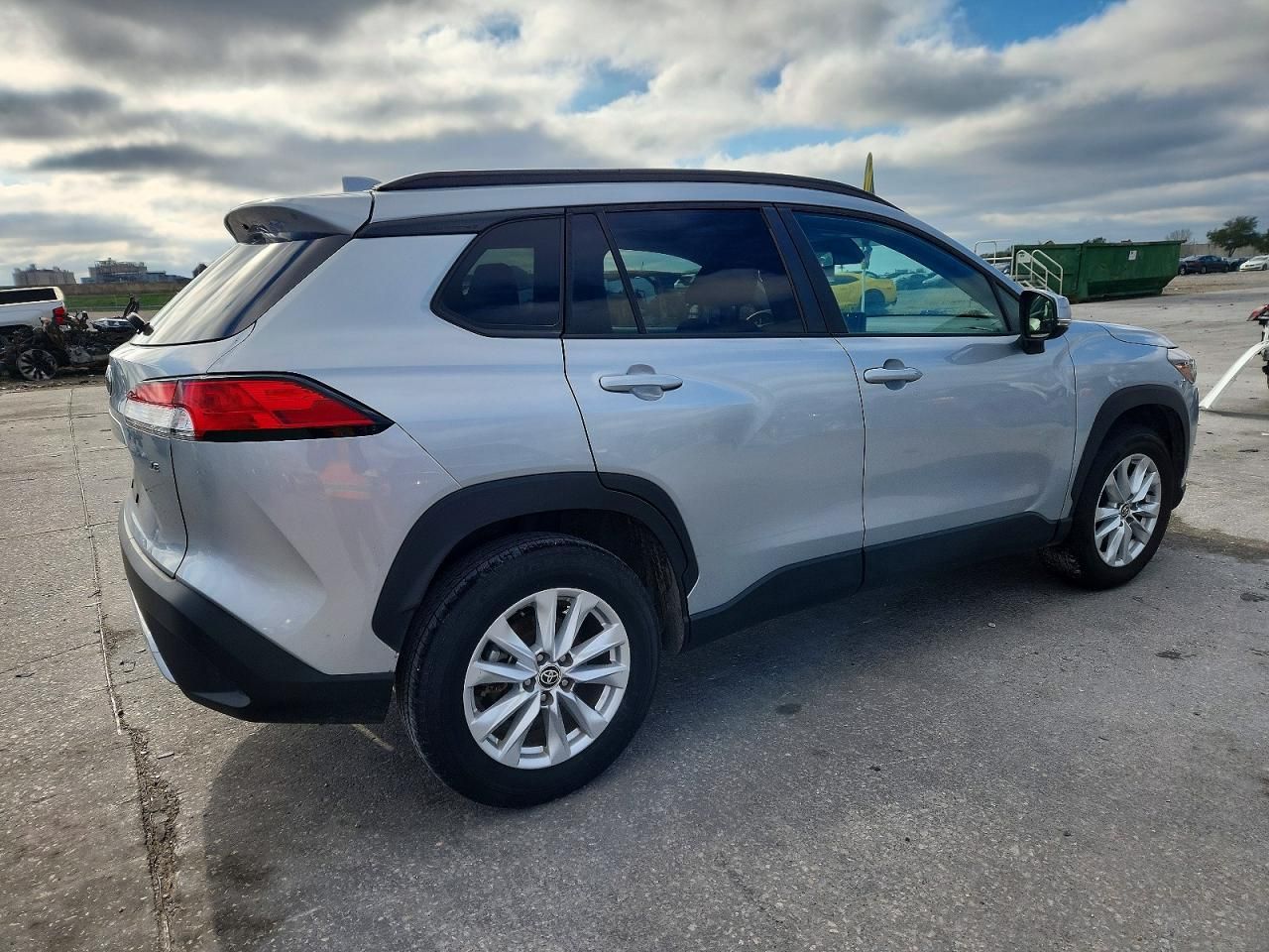 2023 Toyota Corolla Cross le