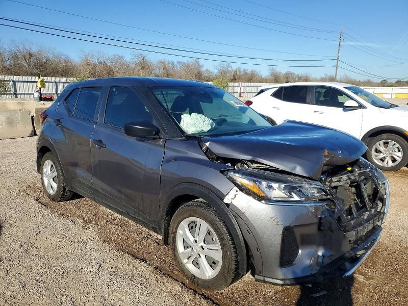 2023 Nissan Kicks s