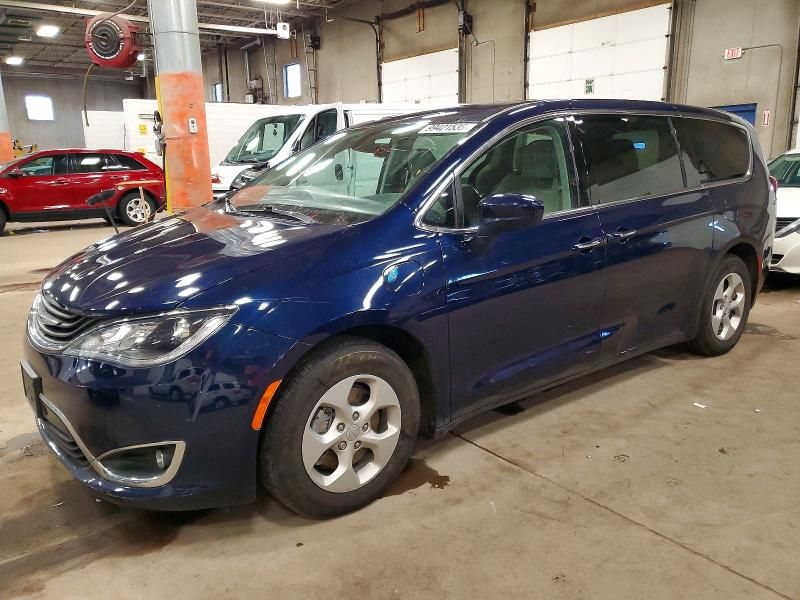 2018 Chrysler Pacifica Hybrid Touring Plus