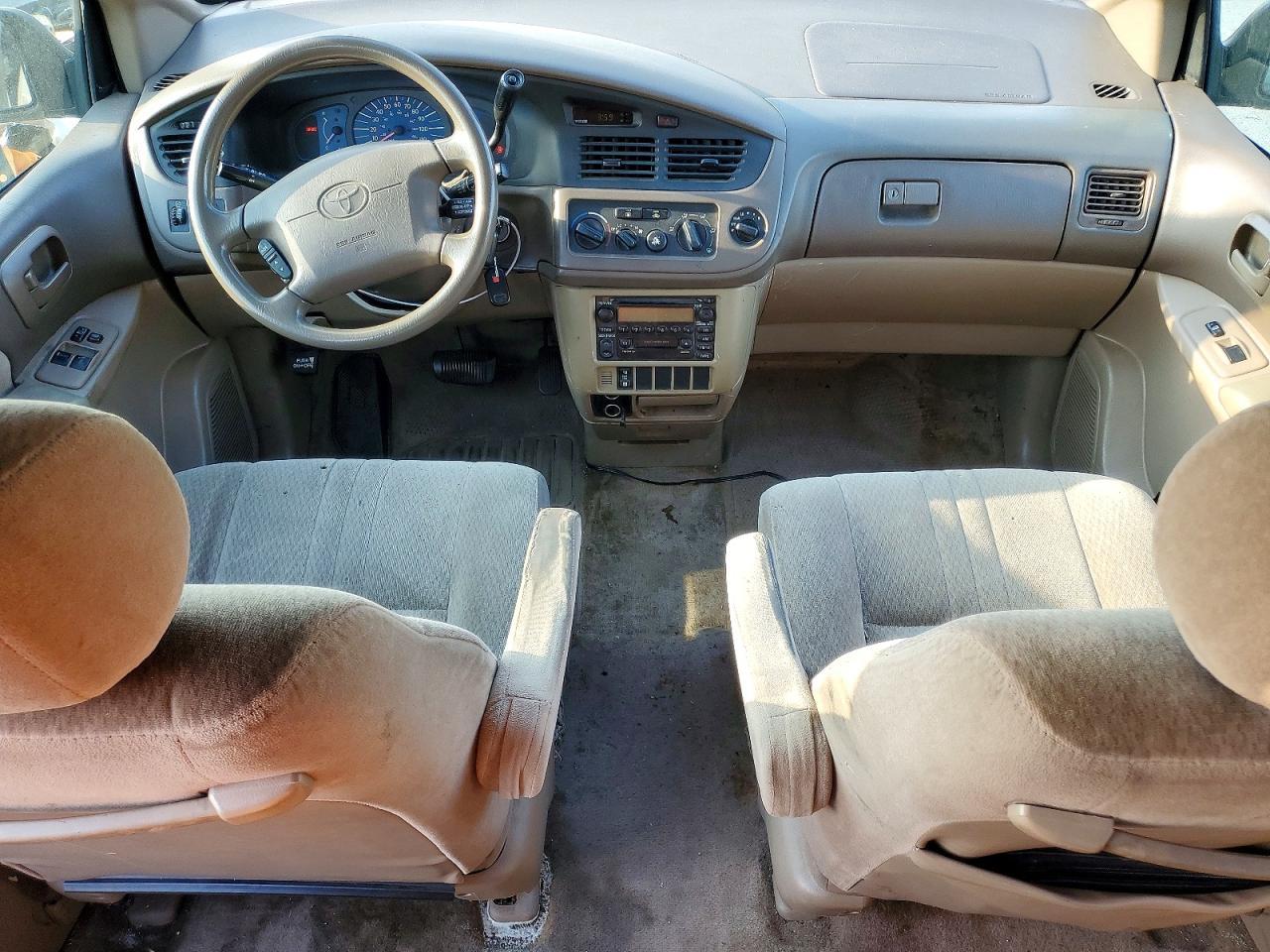 2002 Toyota Sienna ce