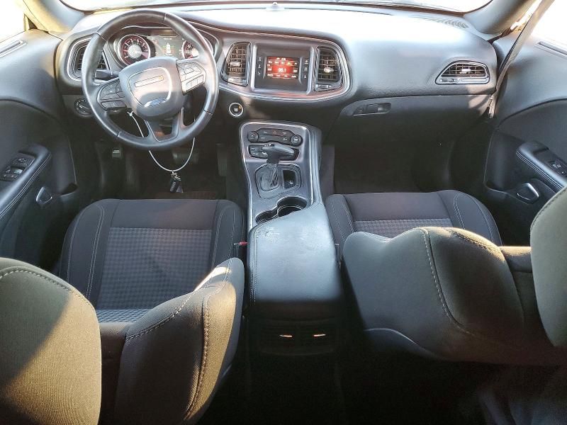 2017 Dodge Challenger sxt