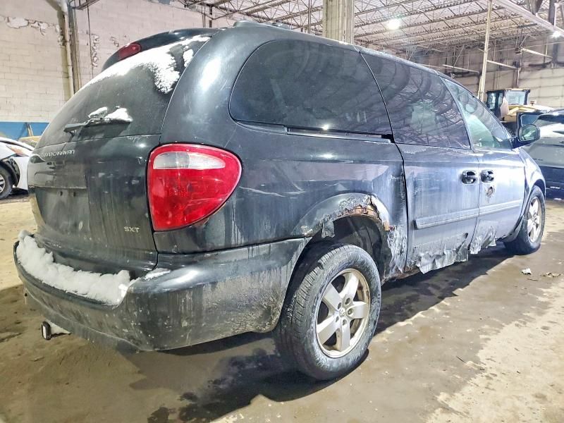 2005 Dodge Grand Caravan sxt