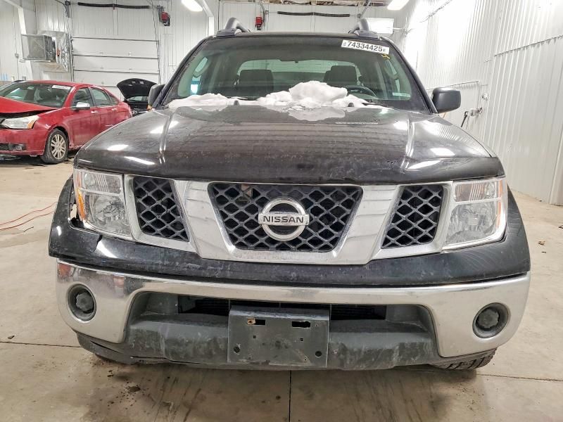 2005 Nissan Frontier Crew cab le