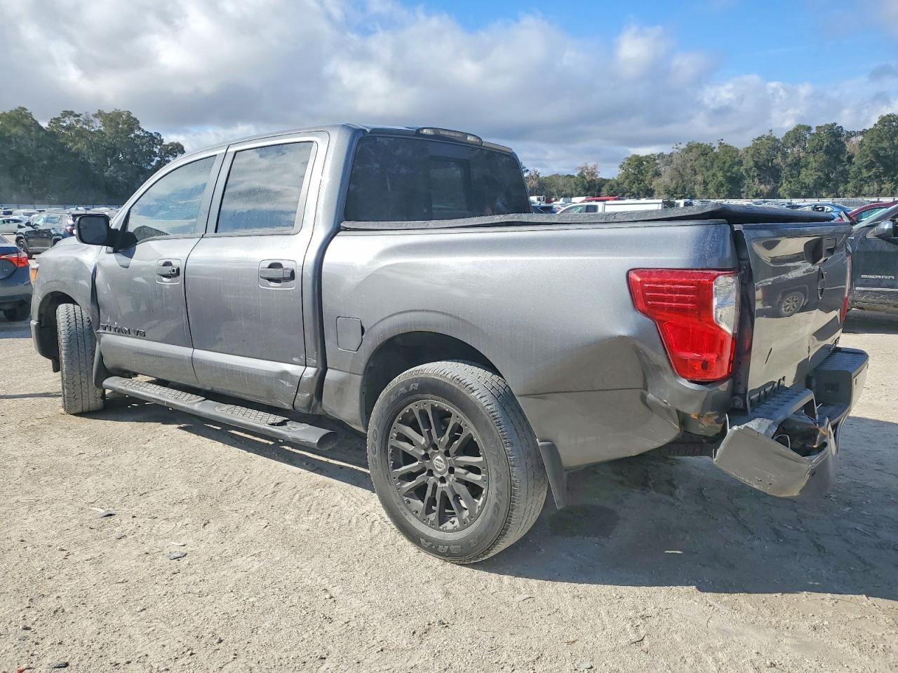 2019 Nissan Titan SV