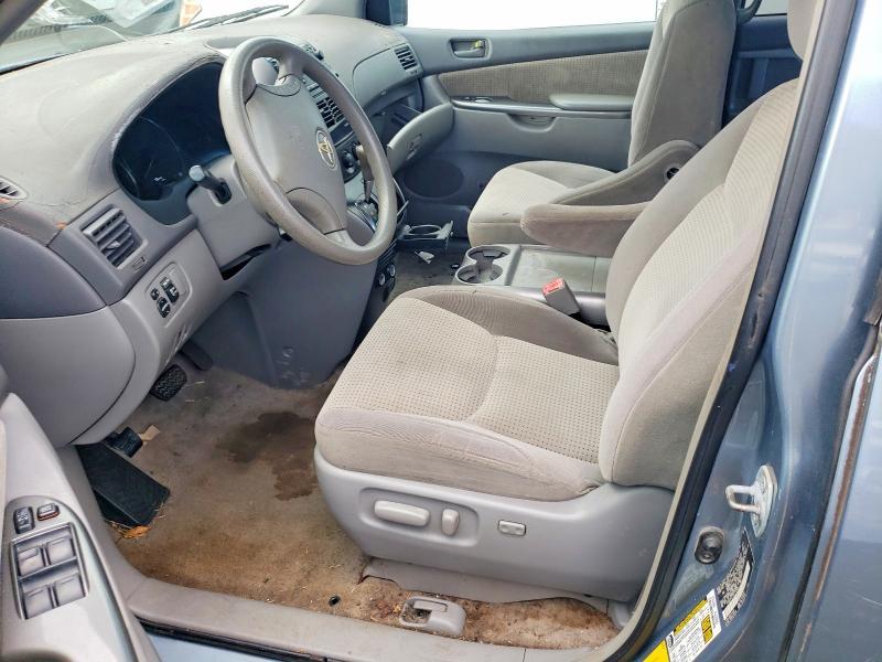 2010 Toyota Sienna ce