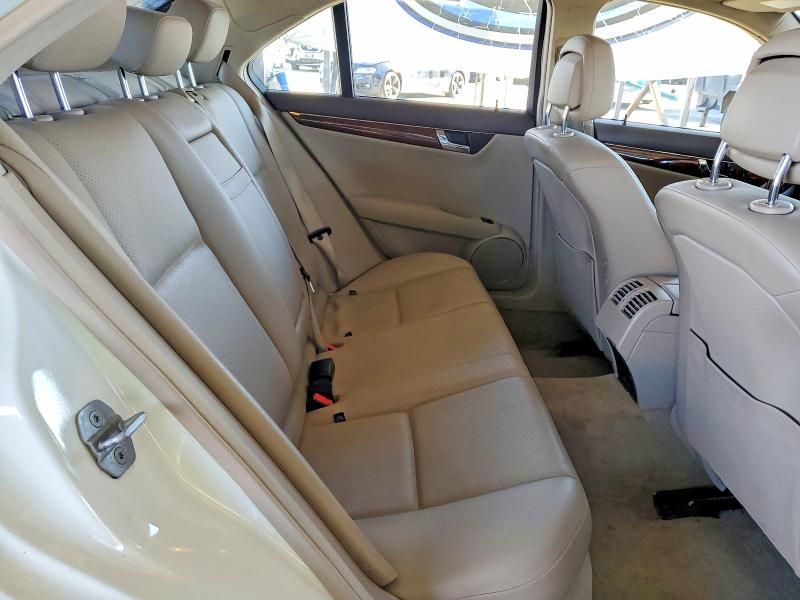 2011 Mercedes-Benz C300