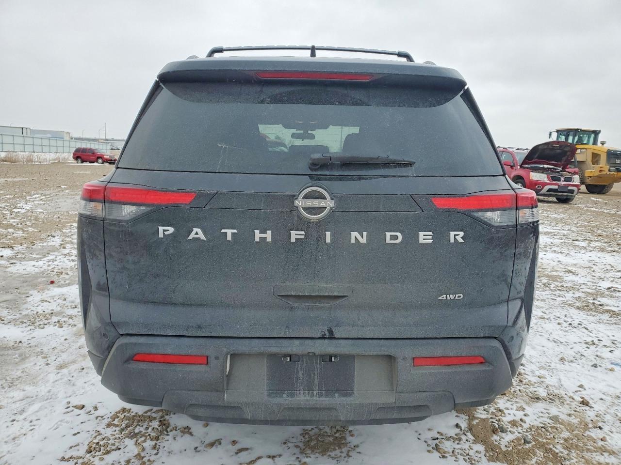 2025 Nissan Pathfinder sv