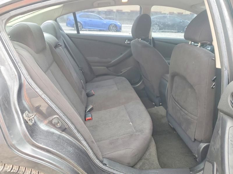 2010 Nissan Altima Base