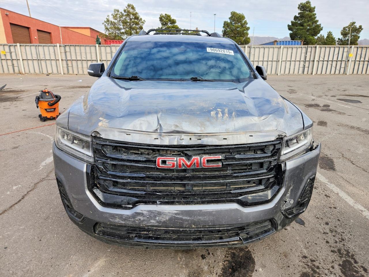 2022 GMC Acadia slt