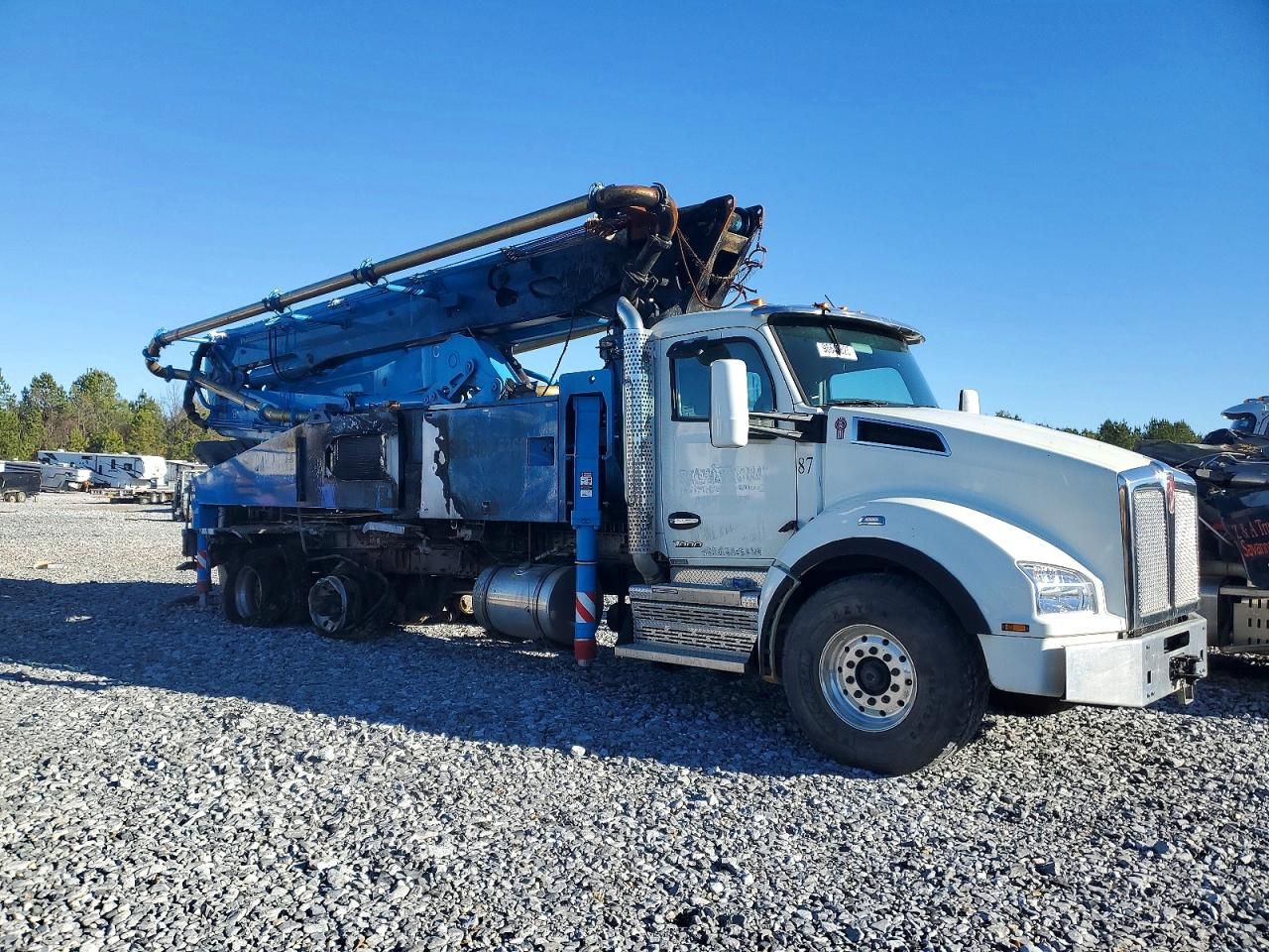 2024 Kenworth Construction T880