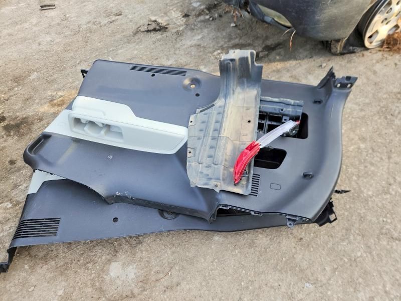 2022 KIA Carnival lx