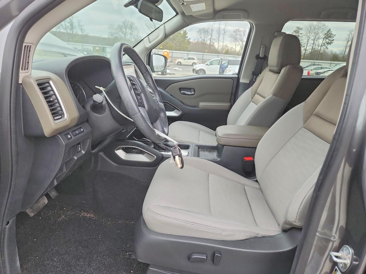 2022 Nissan Frontier s