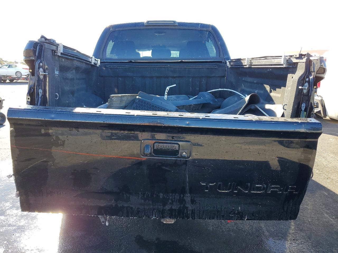 2017 Toyota Tundra SR5