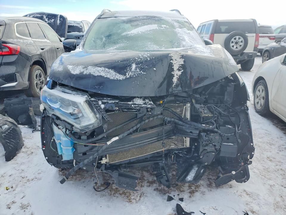 2017 Nissan Rogue sv