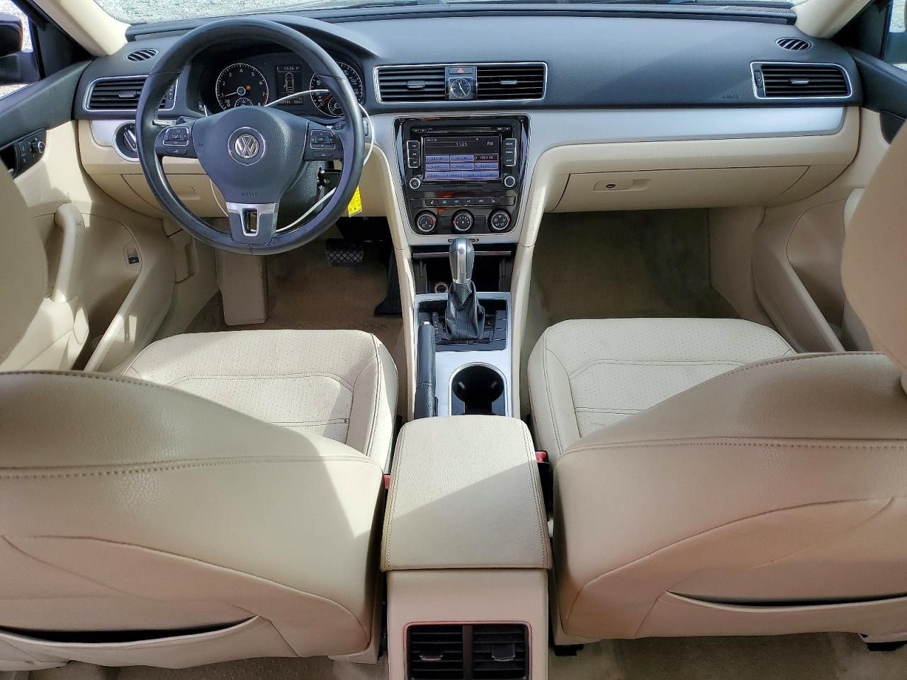 2013 Volkswagen Passat se