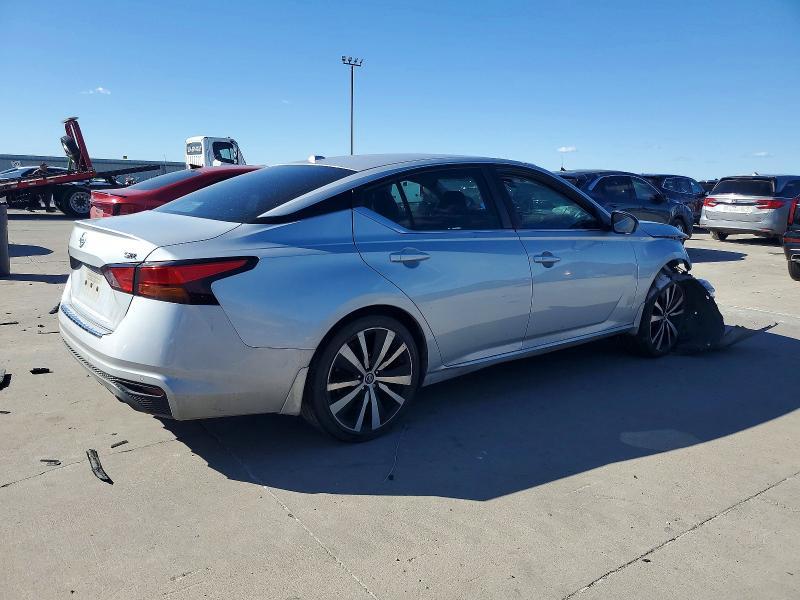 2021 Nissan Altima sr