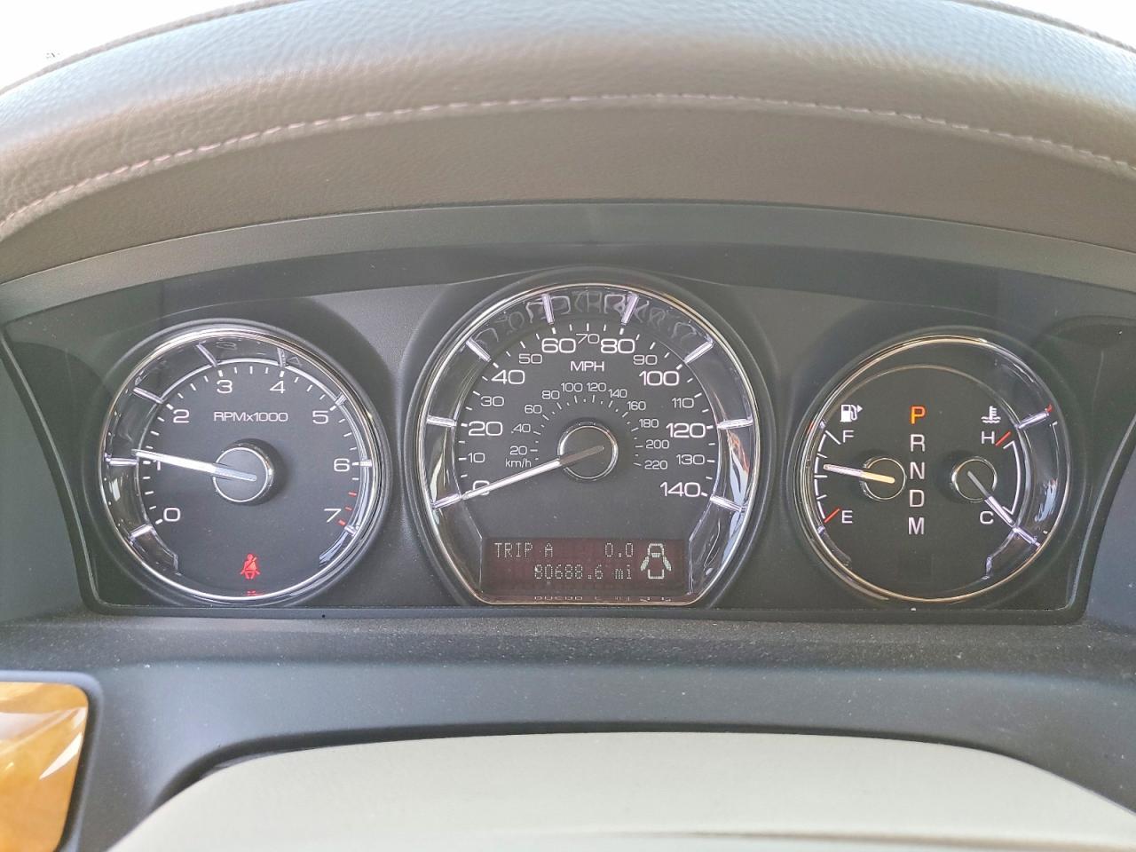2011 Lincoln MKS