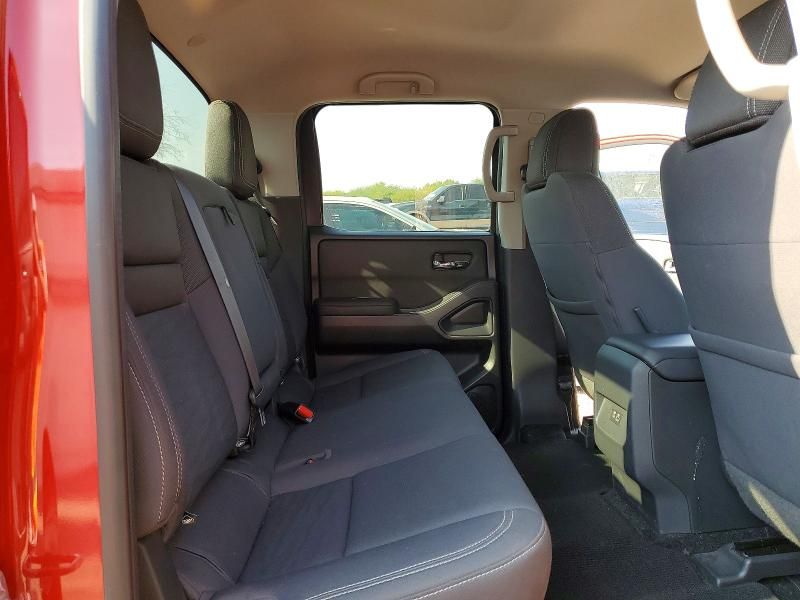 2022 Nissan Frontier s